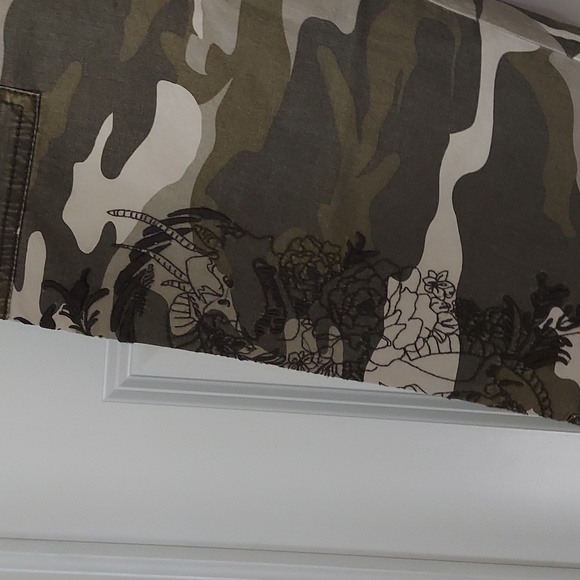 Fashion Bug size 6 camo pants cropped - Picture 4 of 9